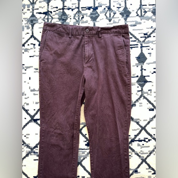Men’s Khaki Chino Pants in Maroon Burgundy - Picture 2 of 4